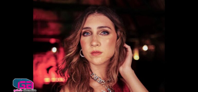 OLGA LUCIA VIVES SE DESNUDA EMOCIONALMENTE CON SU NUEVO SENCILLO “AMIGA” UNA CARTA ABIERTA DESDE LA TRAICION
