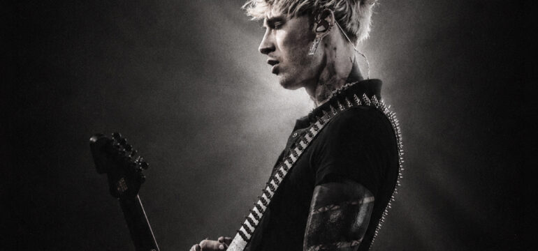 EL DEBUT DE MACHINE GUN KELLY (mgk) EN MÉXICO CAMBIA DE VENUE